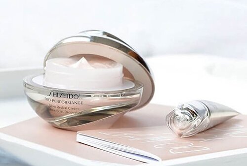 review-danh-gia-kem-chong-lao-hoa-cai-thien-mau-va-ket-cau-da-shiseido-bio-performance-glow-revival-cream-review
